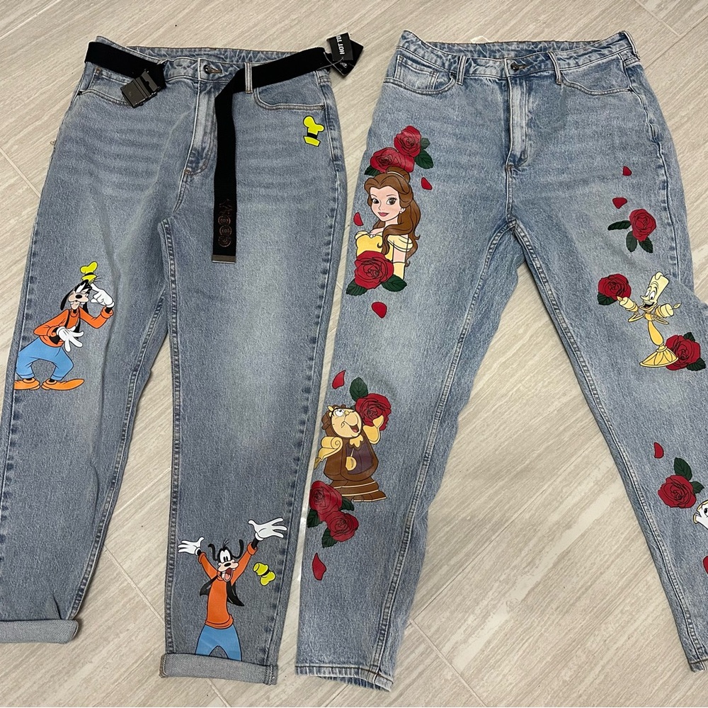 Disney Hot Topic  Women's Beauty and the Beast and Godfy Jeans